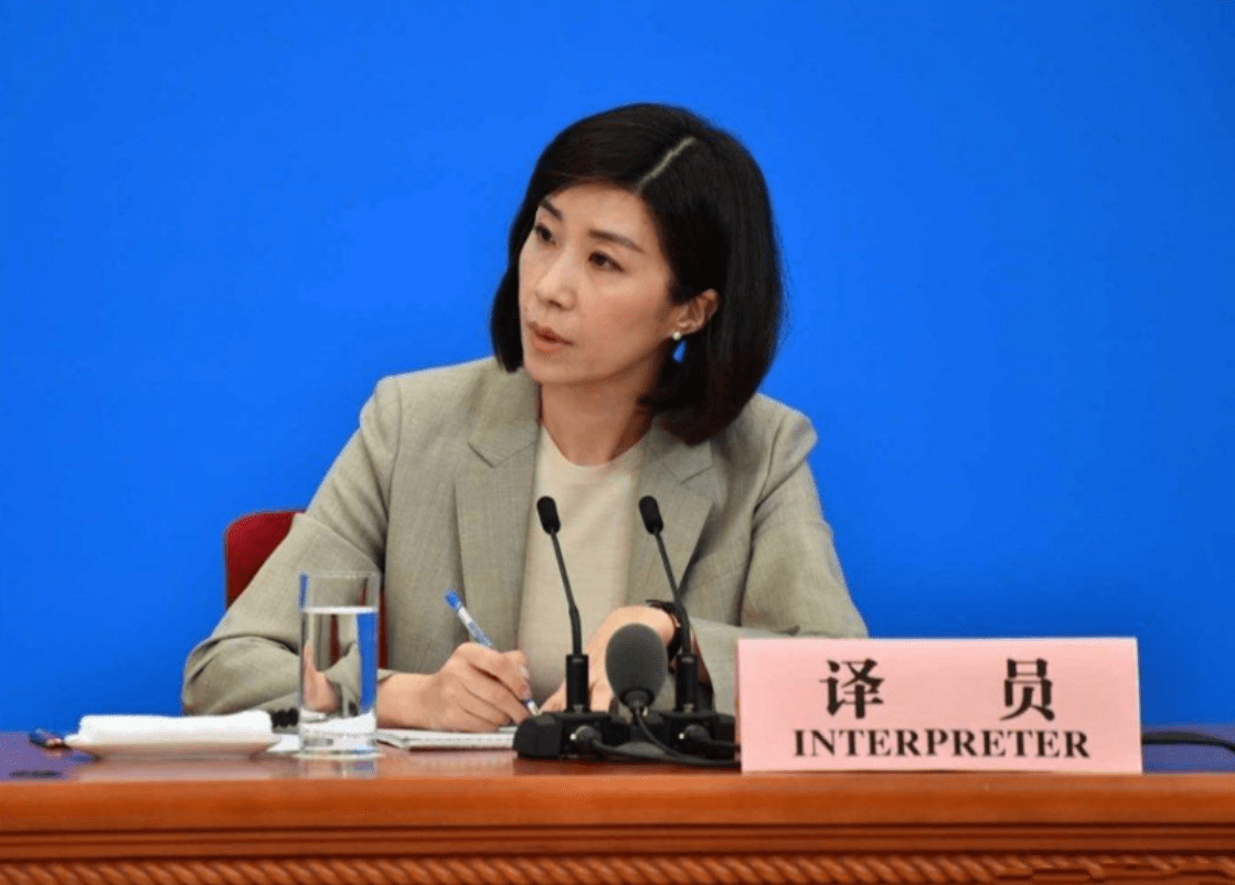 外交部女神升职了,因一句话让人印象深刻,这才是学生该追的星_张璐