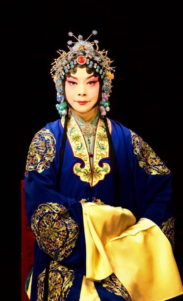 《霸王别姬》中的"程蝶衣"原型是谁,其实是万千京剧男旦结合体