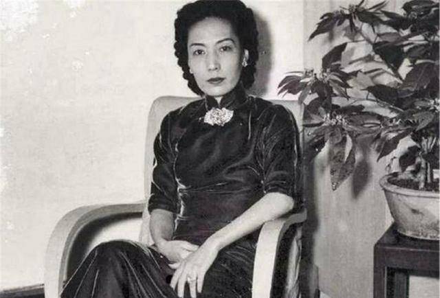 追求女人不用武力,用一小事吃透母女三人_姚玉兰_姚玉英_姚氏