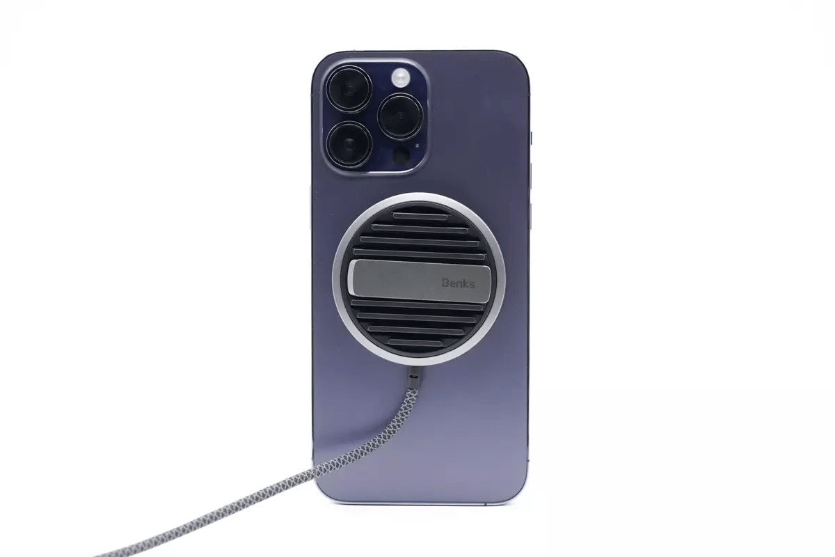磁吸无线充电器评测:兼容磁吸 iphone,magsafe 认证充电_设计_摄像头