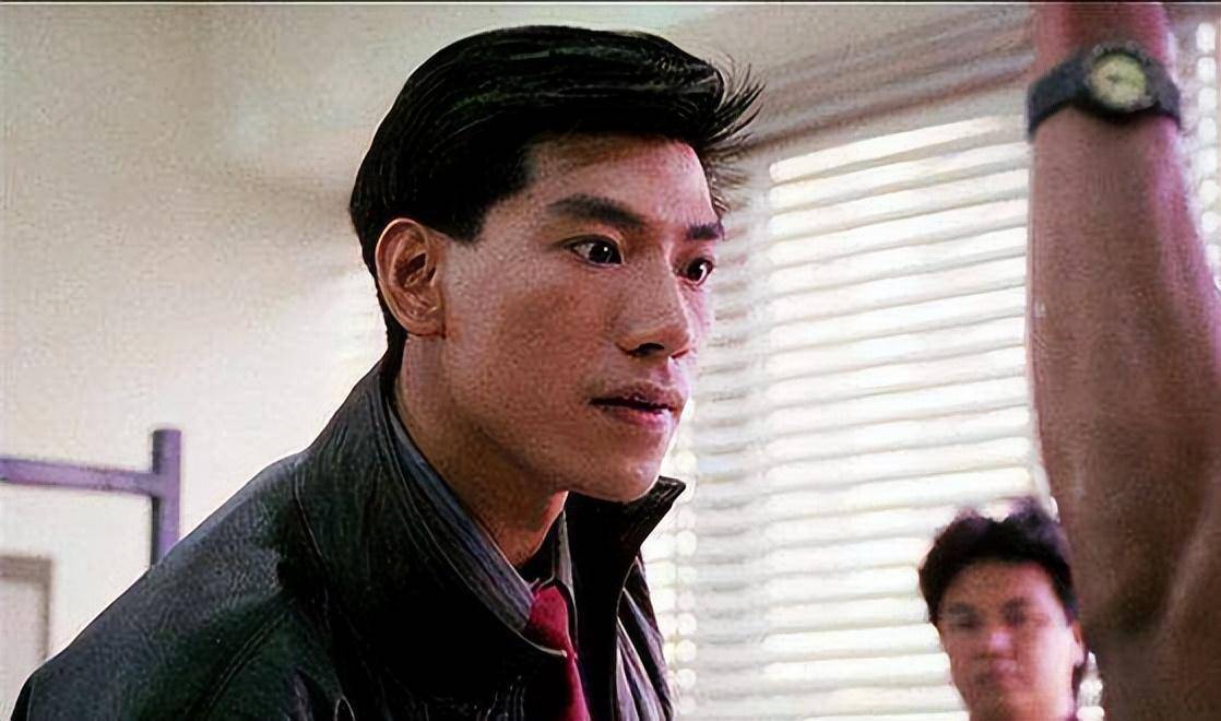 他模特出道,演反派深入人心,晚年江湖情怀不改,做慈善终身未婚_张耀扬