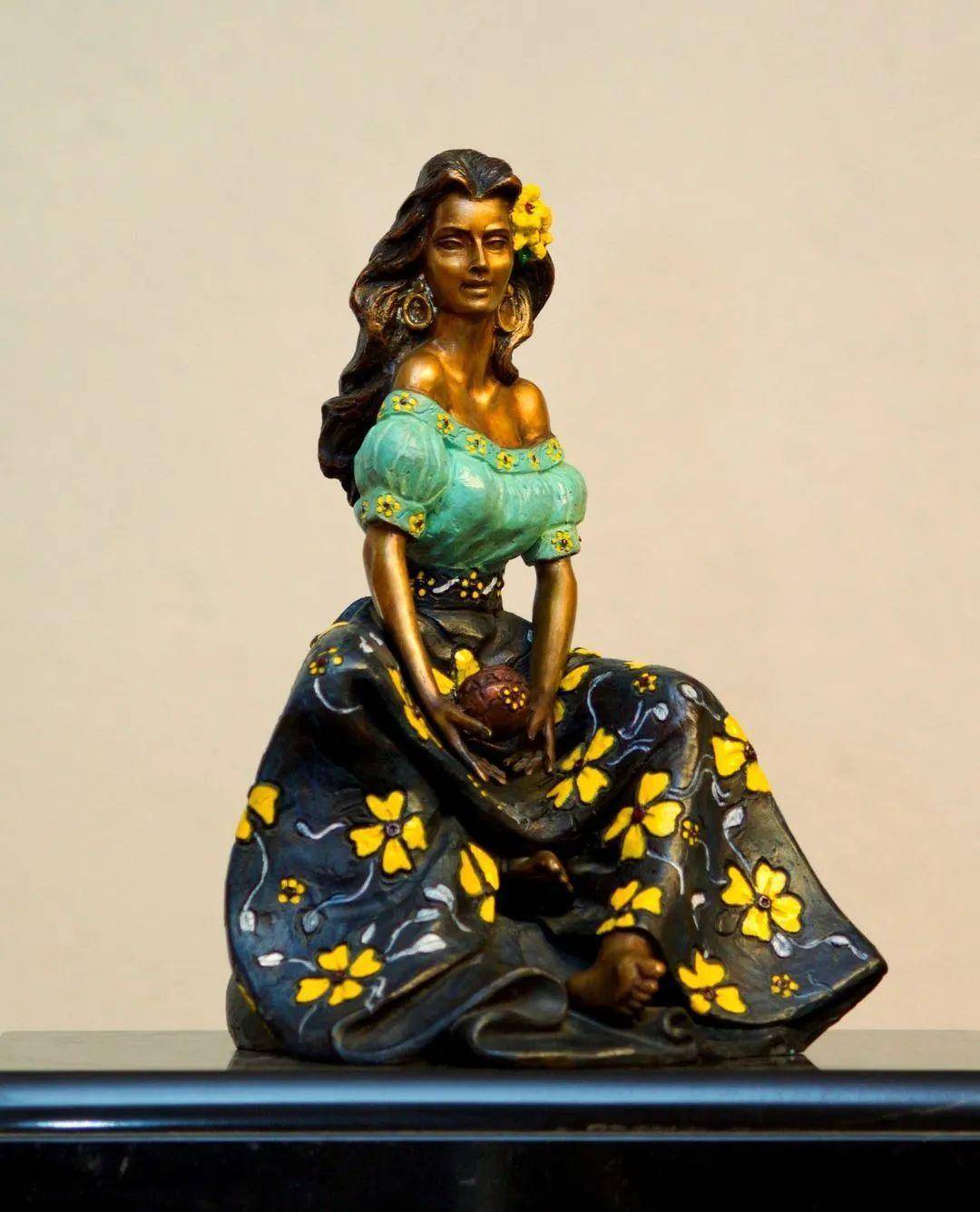 victor gutierrez 异域风情的美女雕塑,来自西方的绮丽艺术_作品_女性