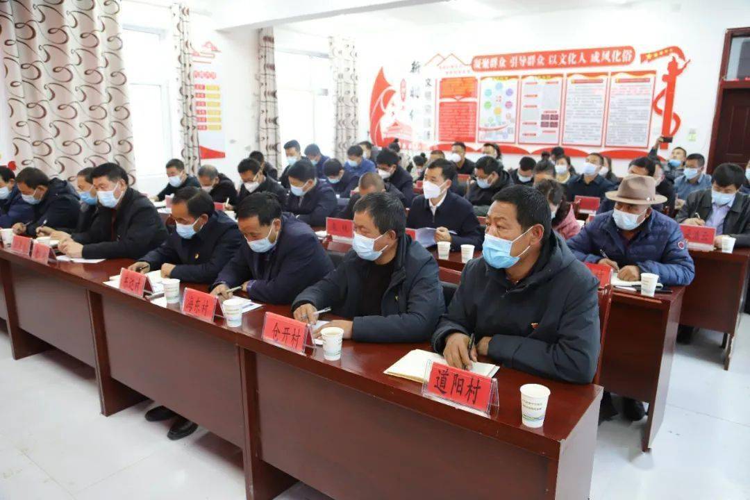 马智芳,东宝,贺德龙,才让闹吾陪同,海晏县县长张世英及政府班子成员