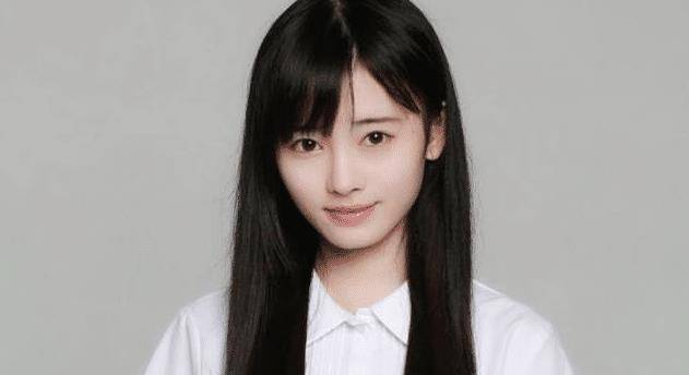 四千年美女鞠婧祎14岁旧照传出,看到无美颜滤镜的生图,整没整容一目了