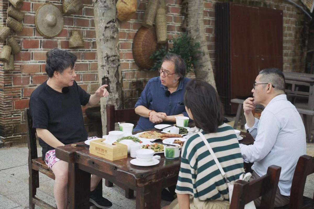 《我在岛屿读书》:走进作家,开启心灵之旅,爱上阅读_苏童_余华_节目