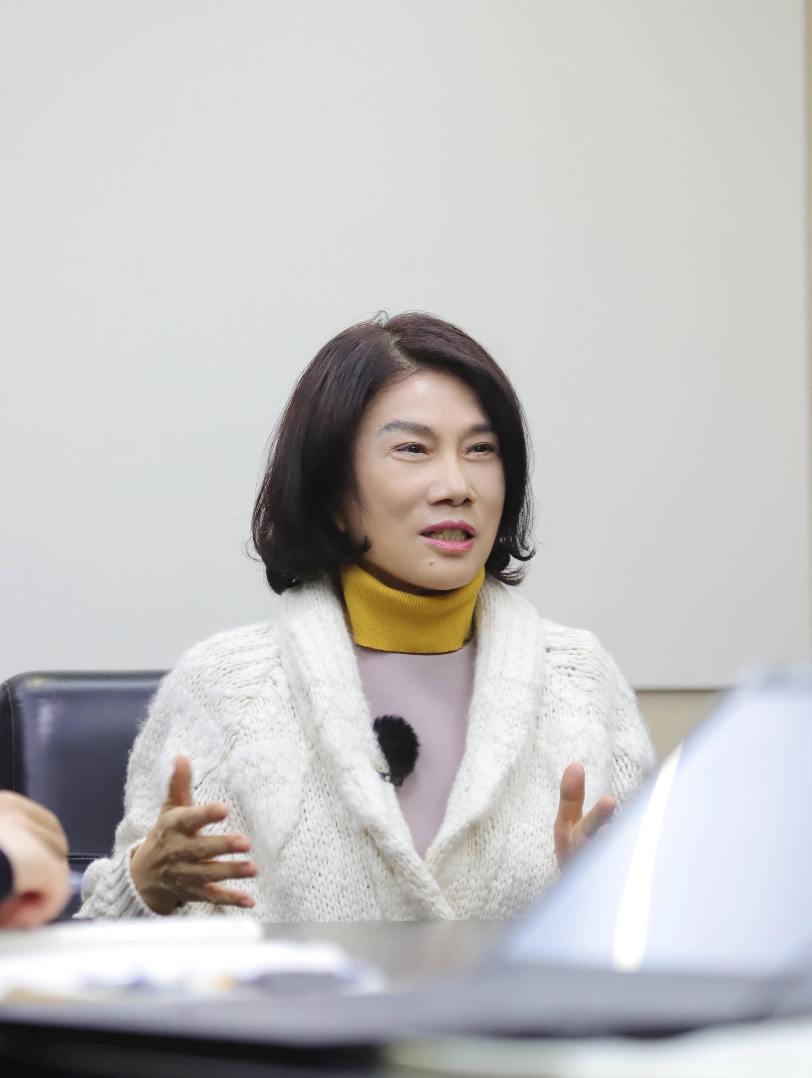 《初入职场的我们》董明珠实习生接手策划活动,张翰竟让王玥当宣传