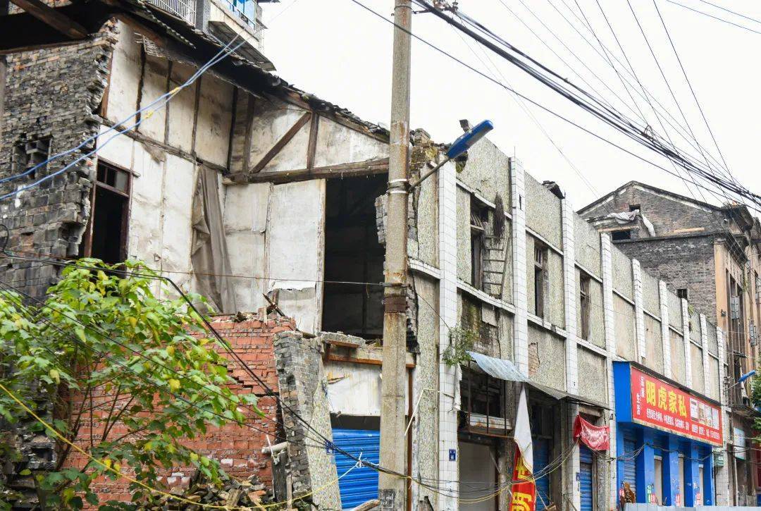 邻水县住房和城乡建设局副局长魏志斌介绍:旧城有机更新一期主要是