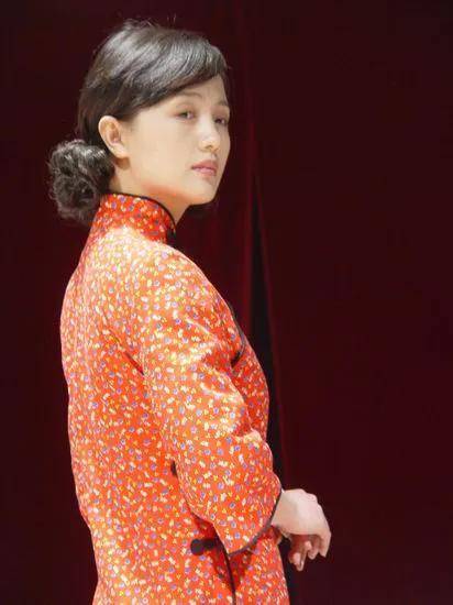 在《幸福密码》里饰演韩西凤,她是持家有道的贤妻,她把所有的心思都