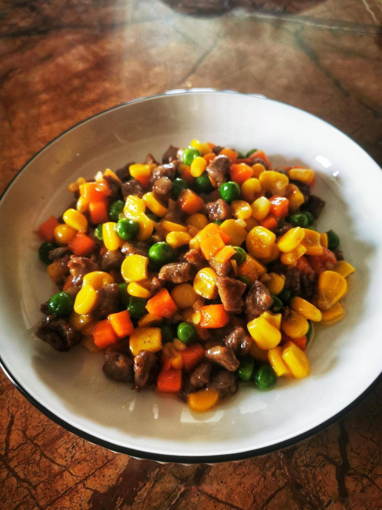 挑食的孩子都爱吃这盘菜,颜色漂亮味道鲜香,荤素搭配