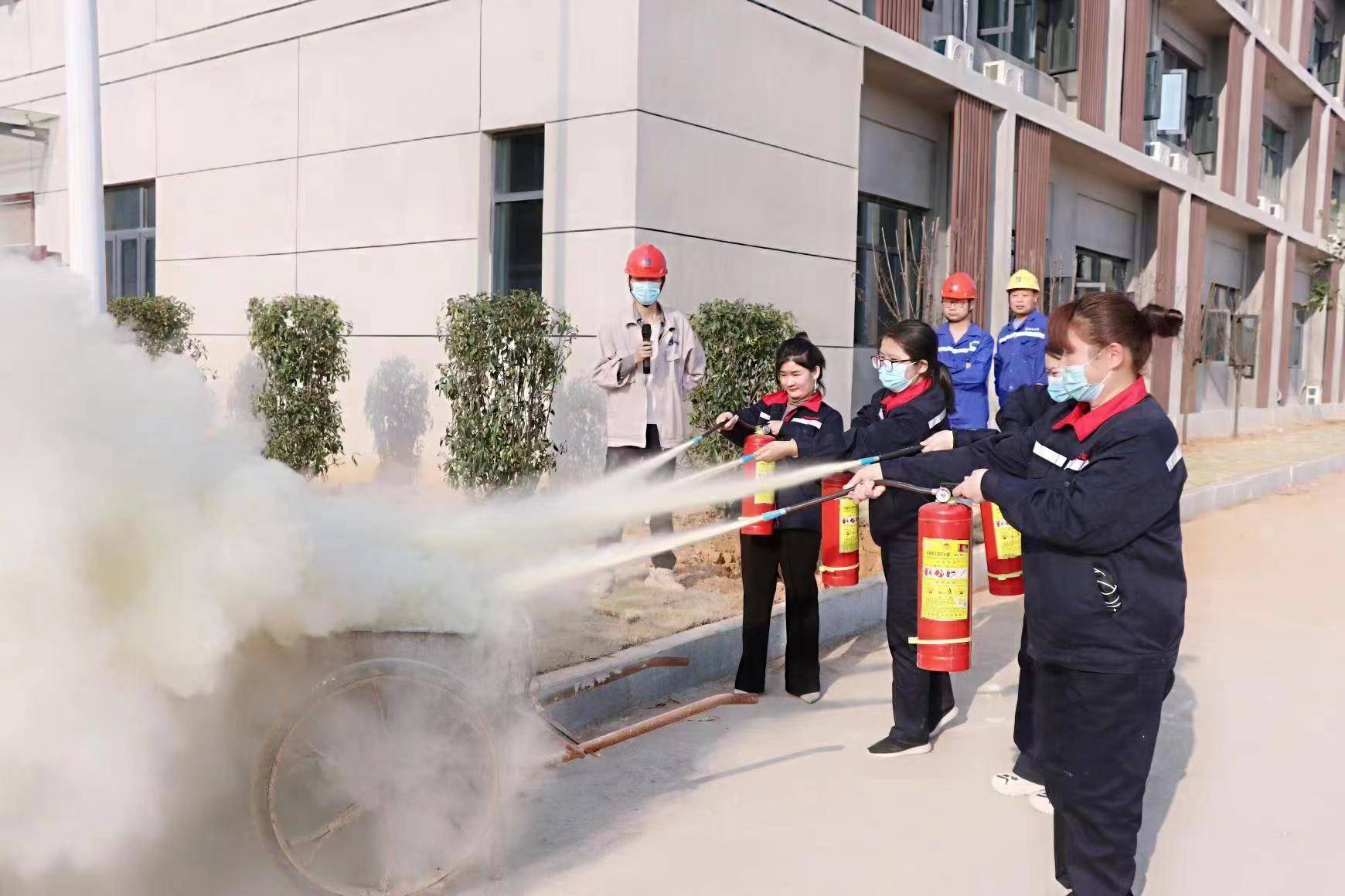 瑞昌中建材开展2022年消防安全知识培训暨消防应急救援演练活动_员工
