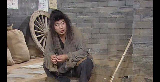 一家客栈,人来人往的都是五湖四海的兄弟.里面的江湖,也是指同福客栈.