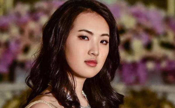 《中餐厅》第一位到场的是新人姚安娜,你知道是什么原因吗?