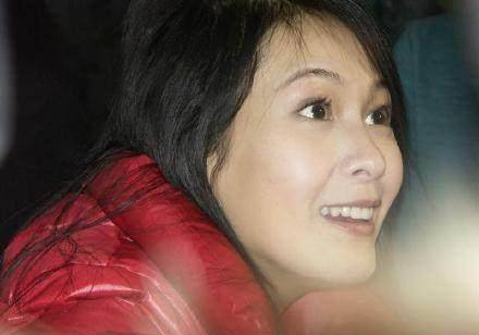 47岁刘若英微博晒素颜照,结果眼尖网友截图发现没穿这个!