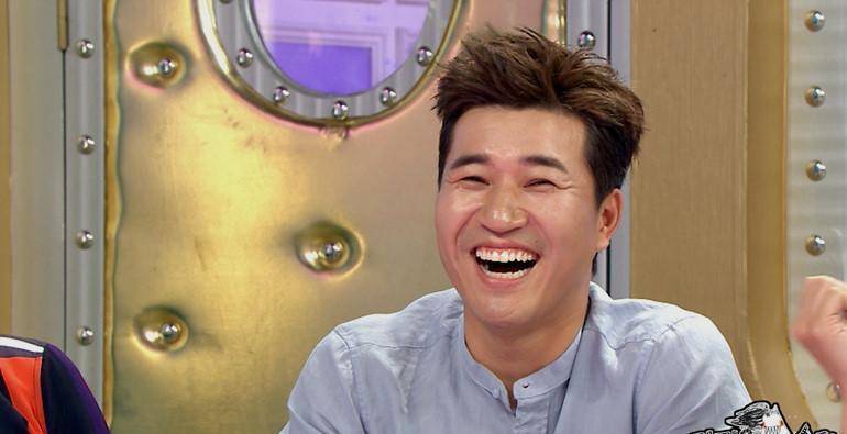 从打工仔变国民mc,他的人气不输刘在石,如今42岁却仍然单身_金钟民