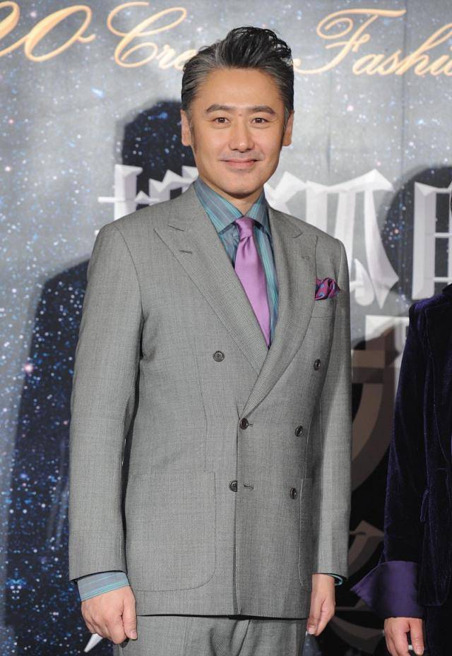 52岁的吴秀波在事业顶峰时期跌落,演技可以人品太差,复出太难_感情