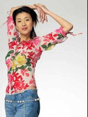 虽然她事业的发展受到了一定阻碍,但倪景阳的感情还是很顺利的,她跟