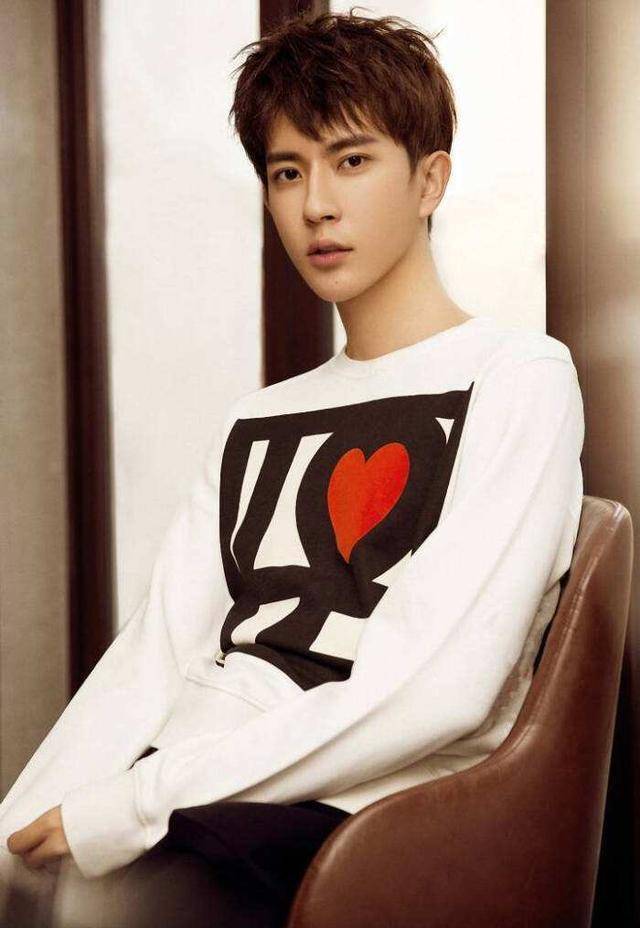 年近七旬老演员怒骂于朦胧,粉丝为其鸣不平_李成儒_文化_排练厅