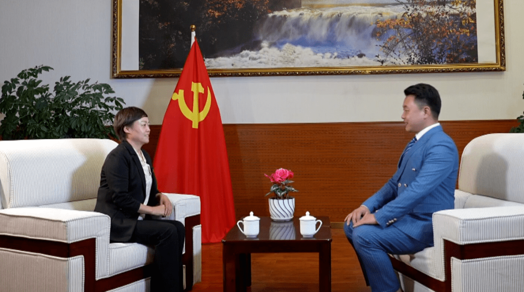 【雪山草地开新局——县(市)委书记专访】访中共黑水县委书记 杨莉