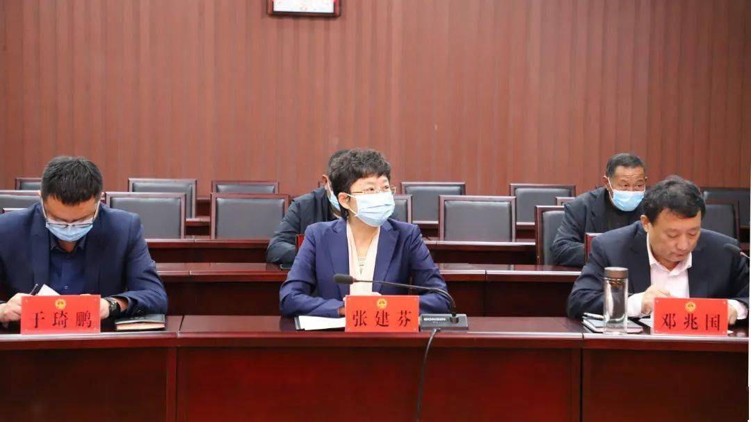 县人大常委会副主任马涛参加活动.县委常委,副县长张建芬陪同.