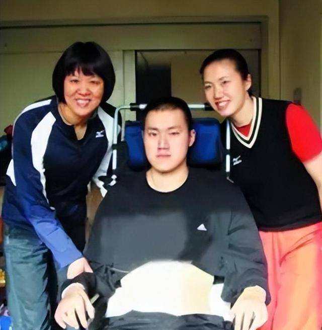 他也知道汤淼不想让自己成为拖累,但是在周苏红的心里,夫妻本来就应该