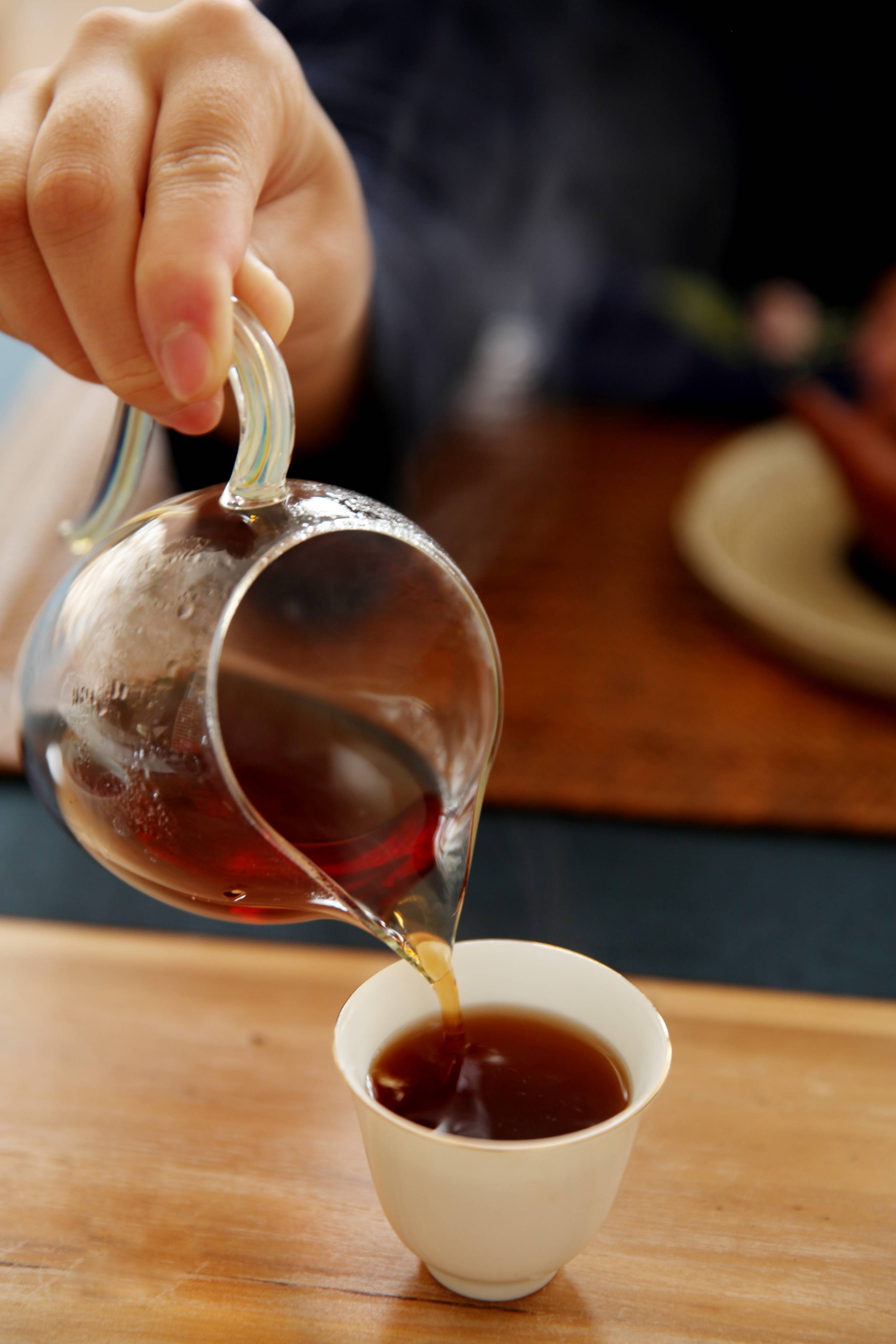 热水塘桃子寨熟茶砖木陈香甜枣香滑糯糯润于口甜于心