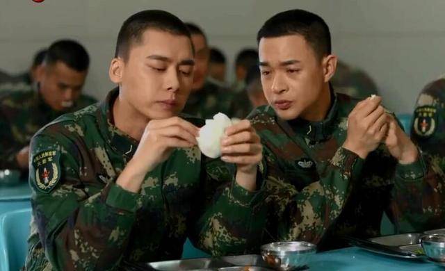 怎么还要打造木头导弹,难道是要学"手工耿当火箭军的网红吗?