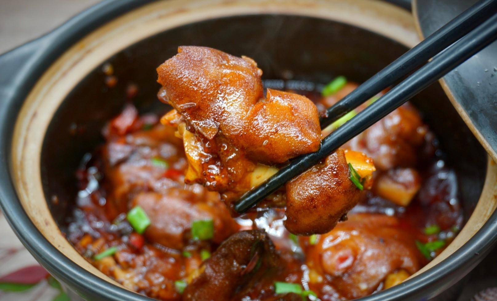 小厨娘教你做含丰富的胶原蛋白的红烧羊脚,2根羊蹄冷水下锅_步骤_大火