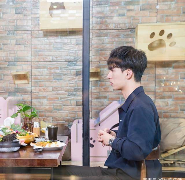 陈奕辰发文回应录音曝光一事不被网友买账,这场互撕真是两败俱伤_张天