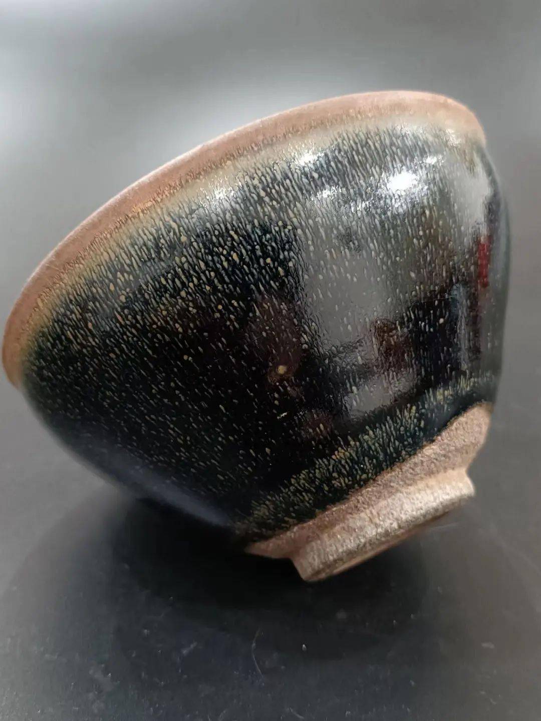 罕见:黑色建窑里一只珍贵的白兔毫盏_鹧鸪_全品_cm