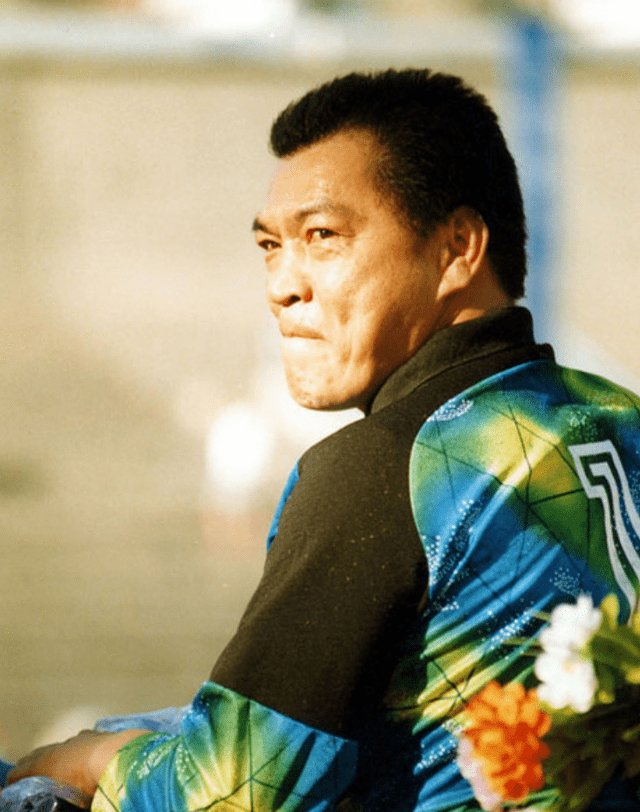 他小学文化却有2房妻,浪子回头讲义气,资产千万身后事令人唏嘘_成奎安