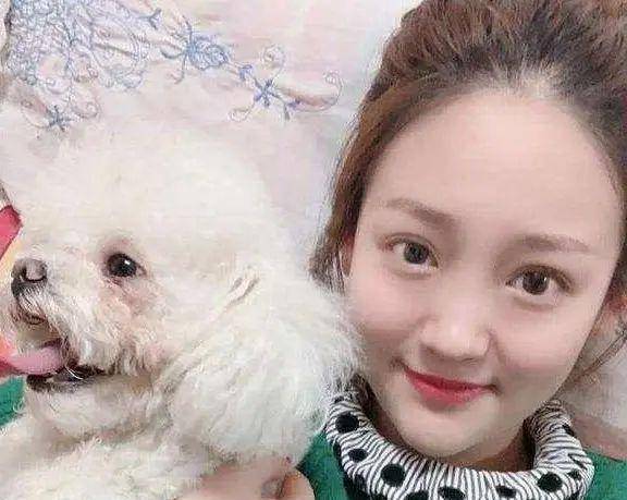 绿地事件女主张雨婷曝光新动态,高调炫富引人关注,三千万到手?