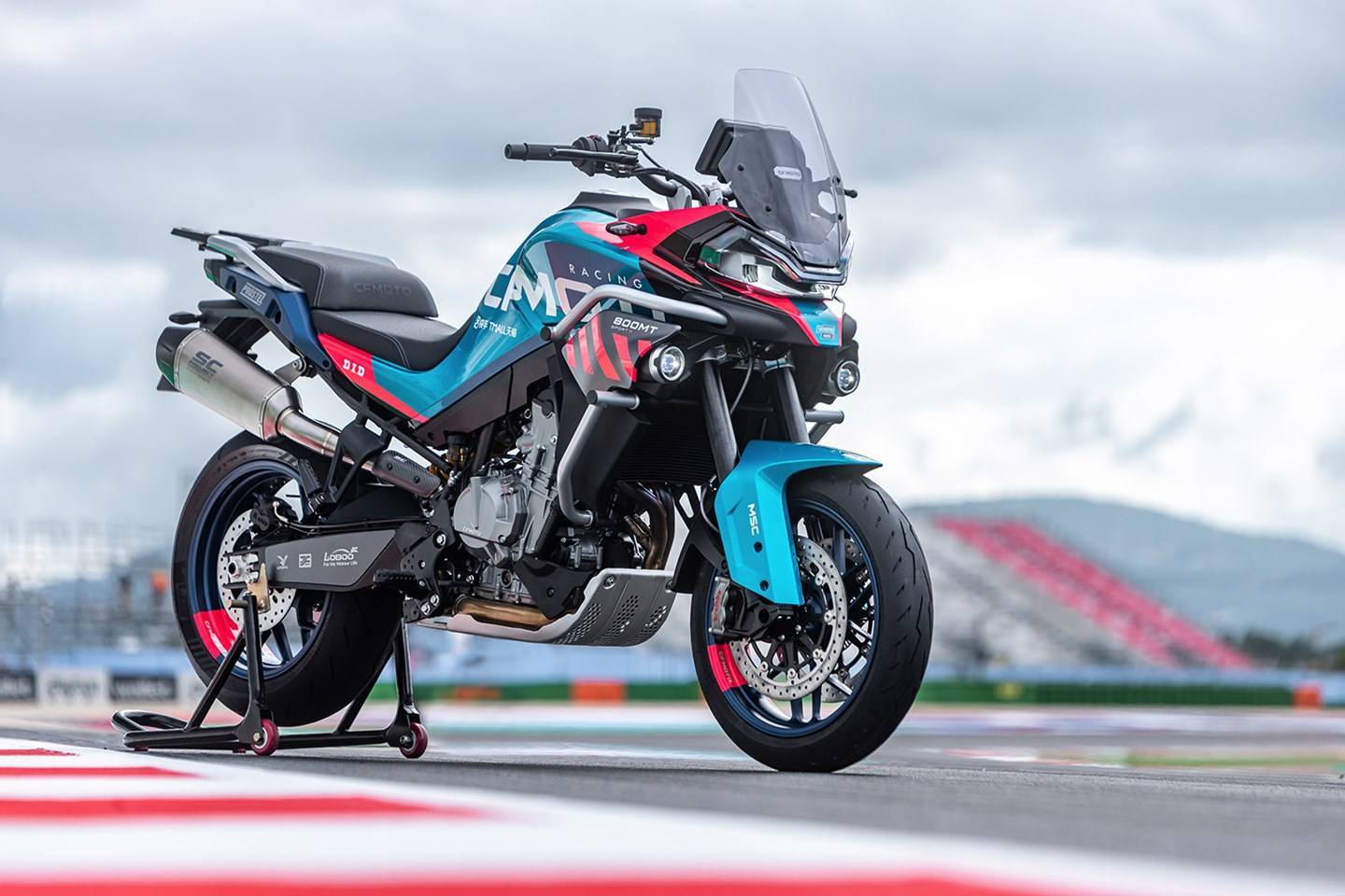 能下赛道输赢的adv,春风800mt sport r 赛道亮相_搜狐汽车_搜狐网