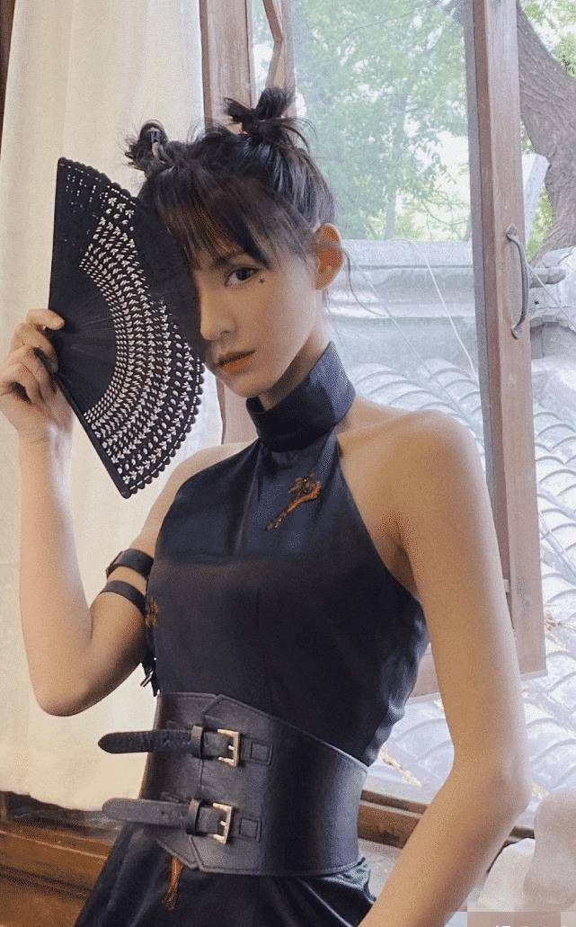 张予曦_设计_身材