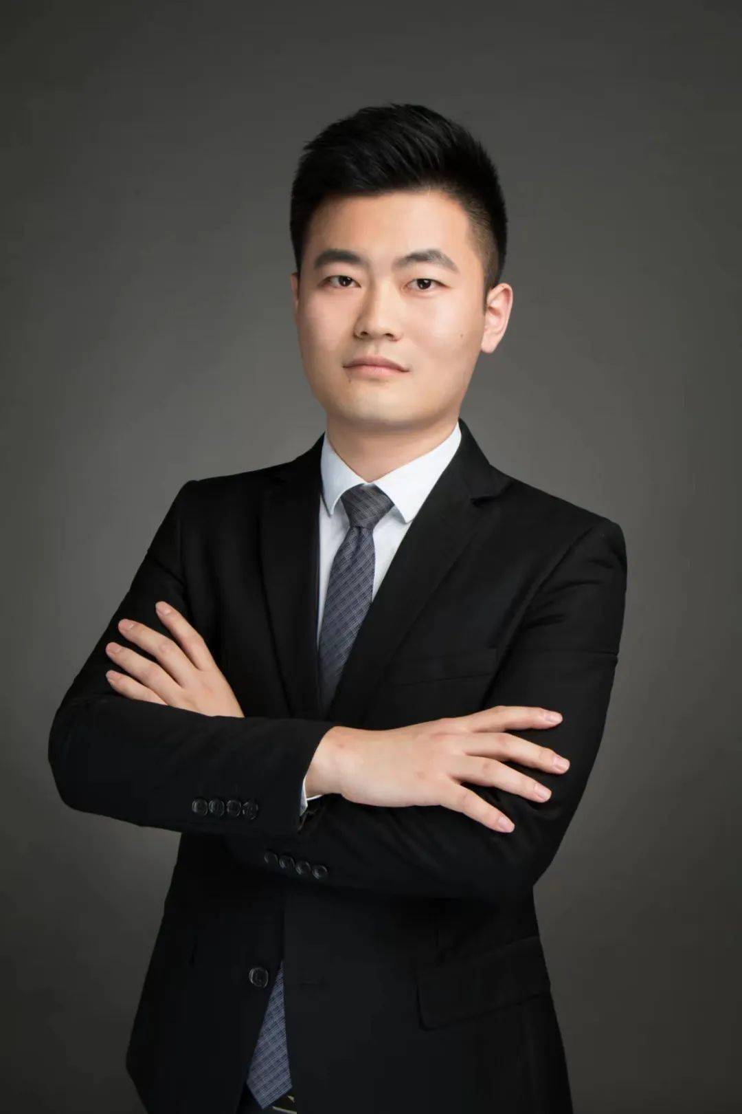 合伙人江苏区域南京王峰合伙人管委会委员南京办公室负责人载誉前行