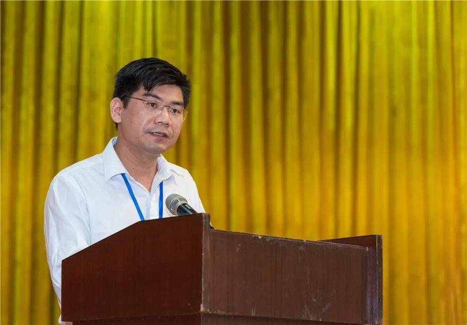 大会聘请大涌镇党委副书记,镇长李家豪为第二届理事会名誉会长,选举