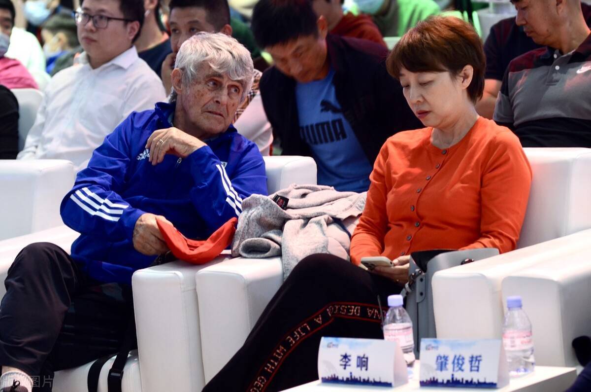 米卢自信接手国足无压力,暗讽里皮,做好三点能进世界杯_中国_球员