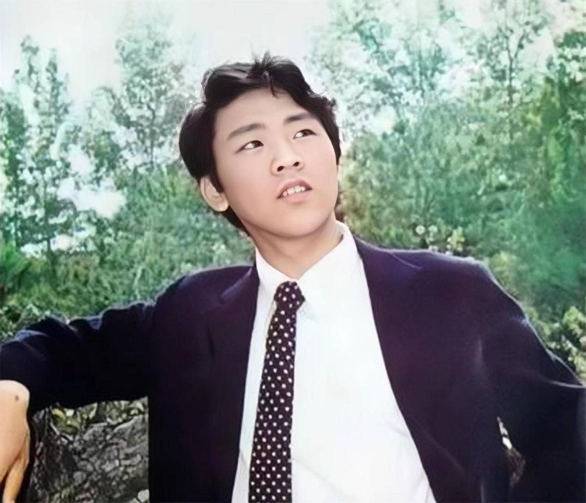 牟玄甫：被誉为“东方金嗓子”，当红时挥泪隐退，今苦尽甘来_徐琴_事业_父亲