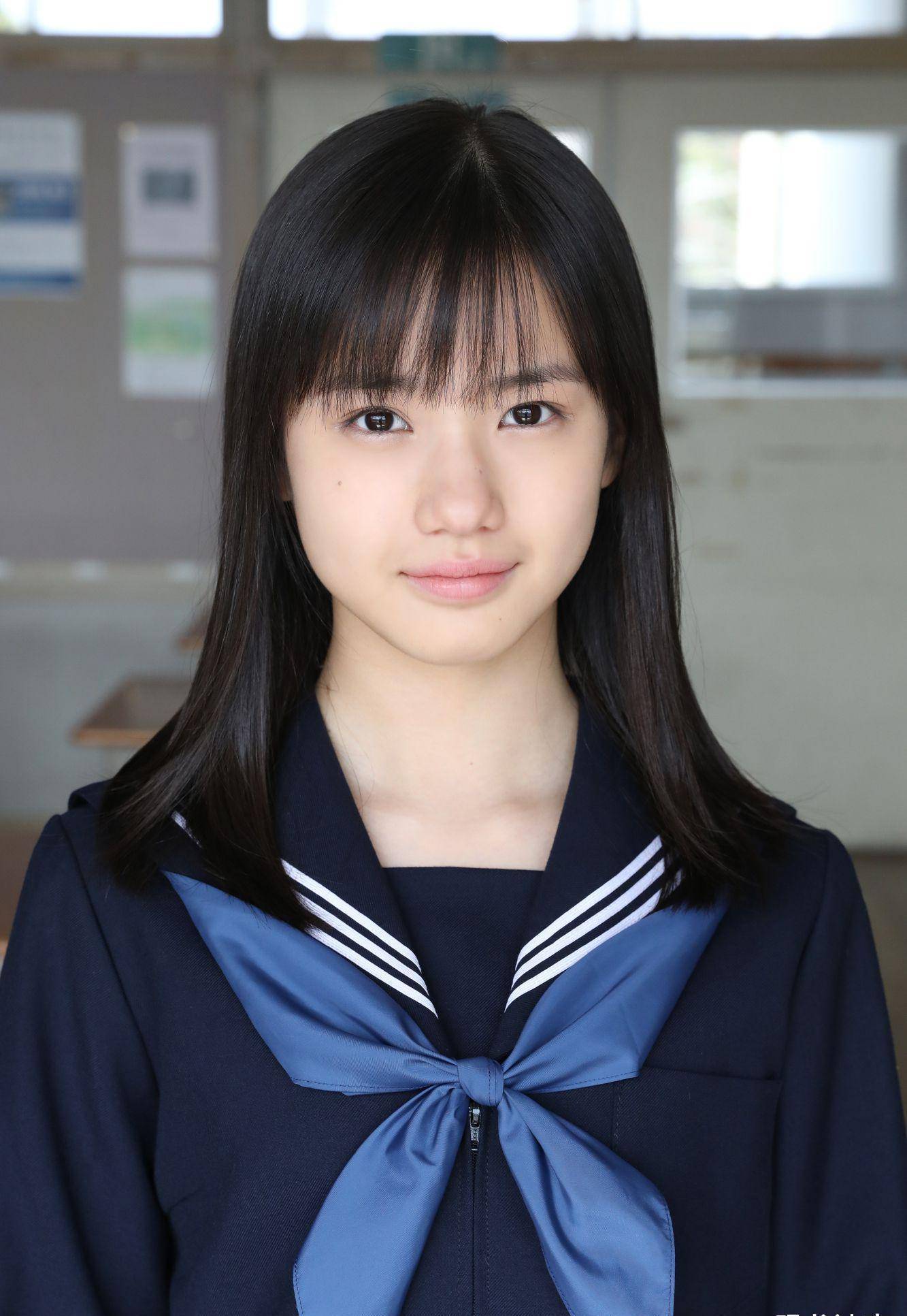 美少女横山玲奈的校园写真,别人的青春太美丽