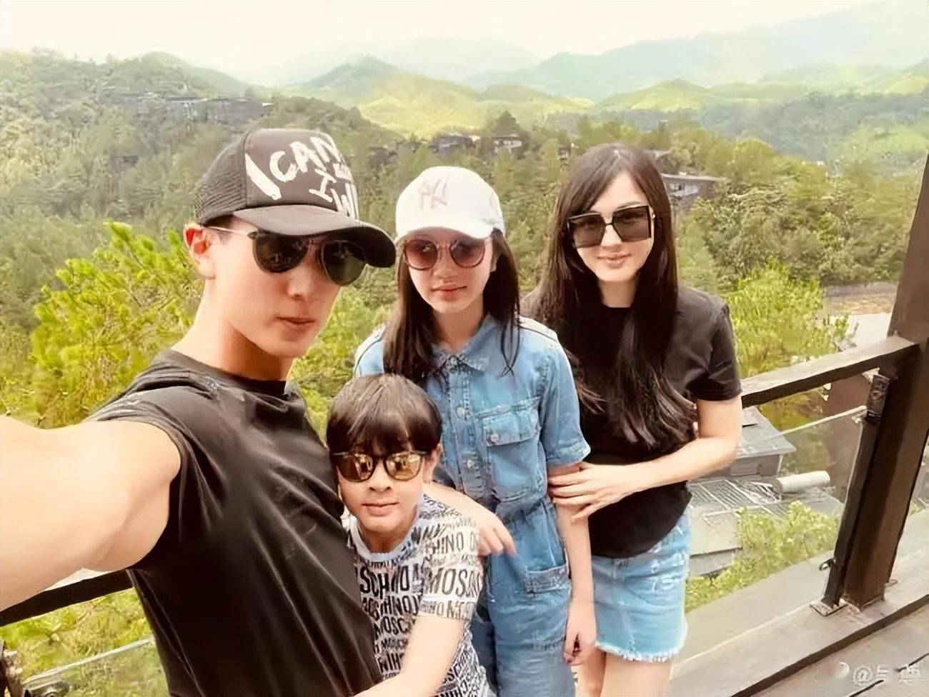 吴尊一家本来已经取得了文莱的国籍,不过近些年来世界疫情不稳定,此起