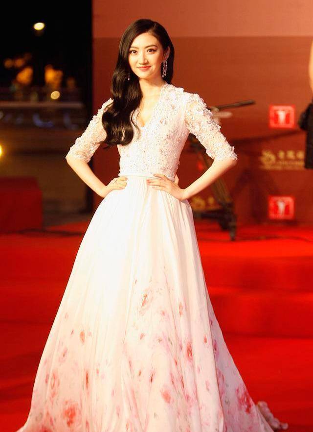 景甜的芭蕾舞造型太美了,柔若无骨体轻如燕,仿佛看到美女赵飞燕_气质