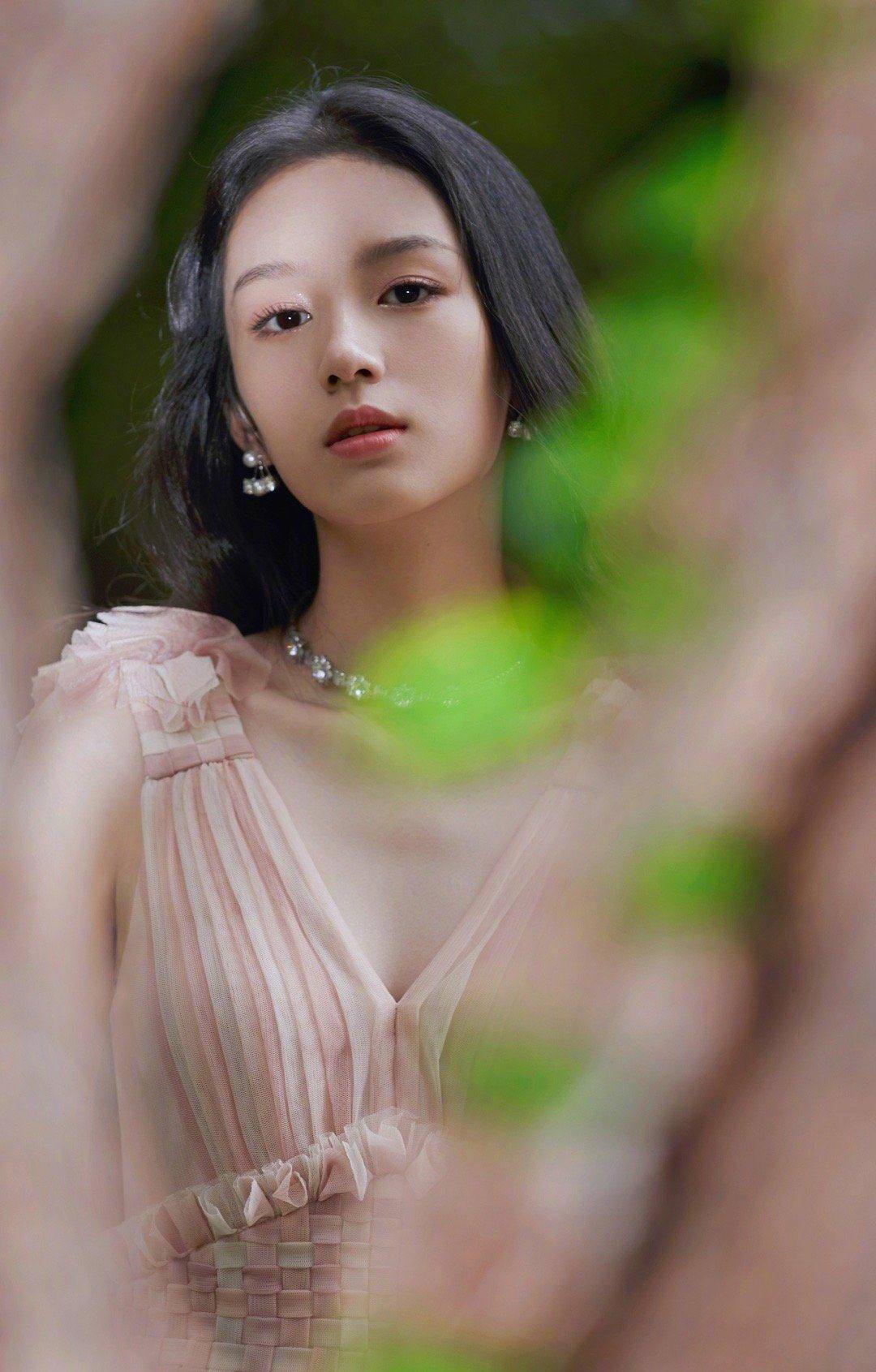 梦幻唯美的小粉裙系列,明媚璀璨!_造型_美少女_长裙