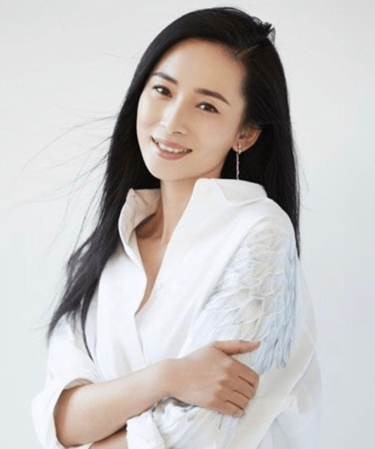 低调女星徐筠:踏实演戏,幸福生活,嫁演员丈夫一家四口其乐融融_父母