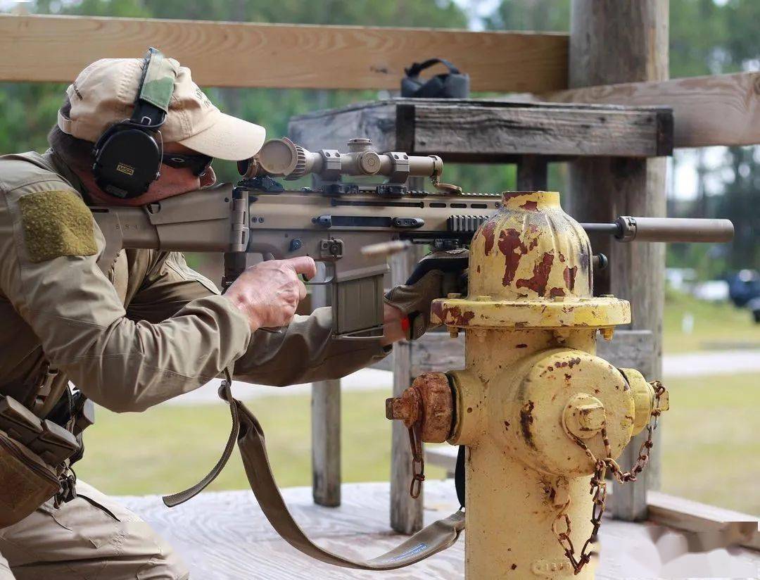 【泥色当道】比利时fn公司scar系列步枪美图欣赏_火器_视频_军事