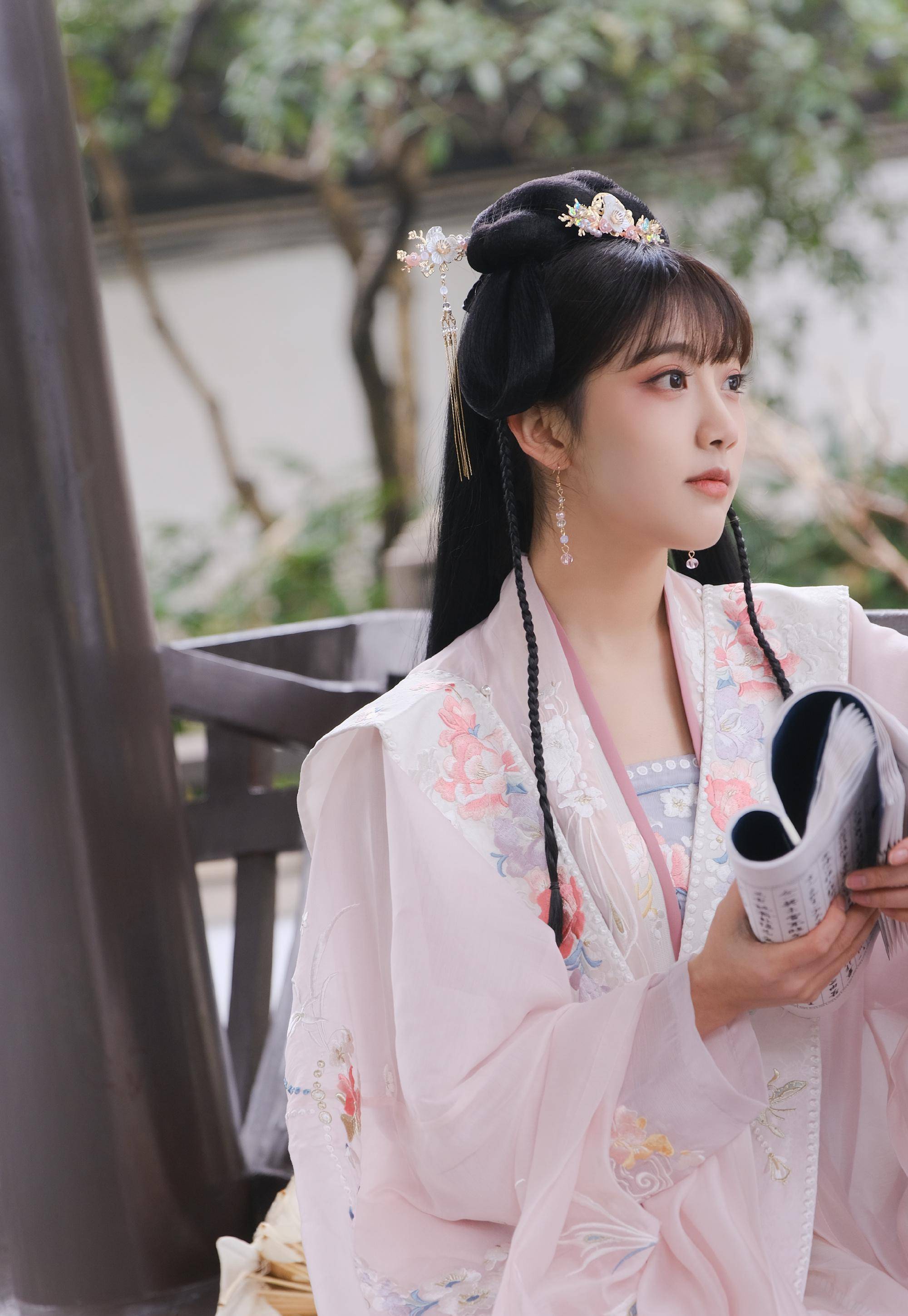 郭德纲叫小孩,疼爱之情溢于言表,发博感谢《欢乐喜剧人》_洛丽塔_李艺