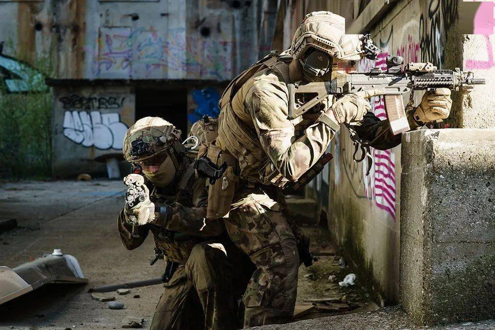 神秘的瑞士特种部队-aad10_任务_训练_特种兵