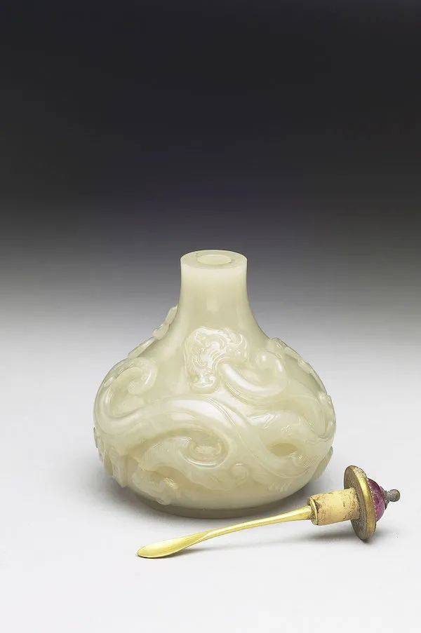 故宮鼻煙壺選萃　国立故宮博物院 國立故宮博物院展覽> 展覽回顧> 士拿乎—清宮鼻煙壺的時尚風潮
