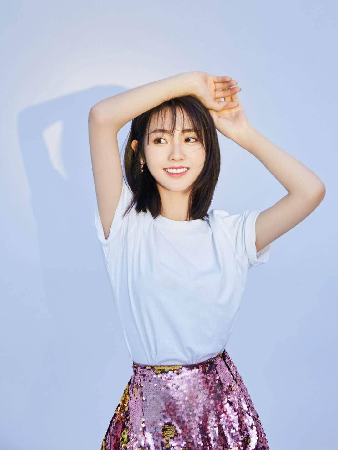 少女邢菲美出新高度,清新的春装穿搭,散发出甜美初恋风_感觉_时尚_米