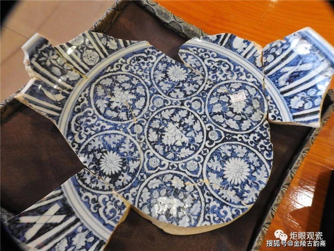 皇窑博物馆藏——元青花大盘片鉴赏_文章_版权_谅解