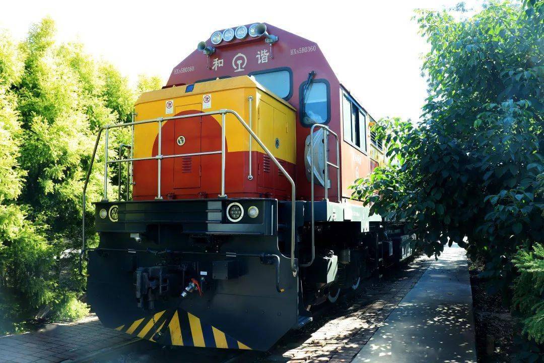 新车来了,首次配属西昌机务段_机车_培训_检修
