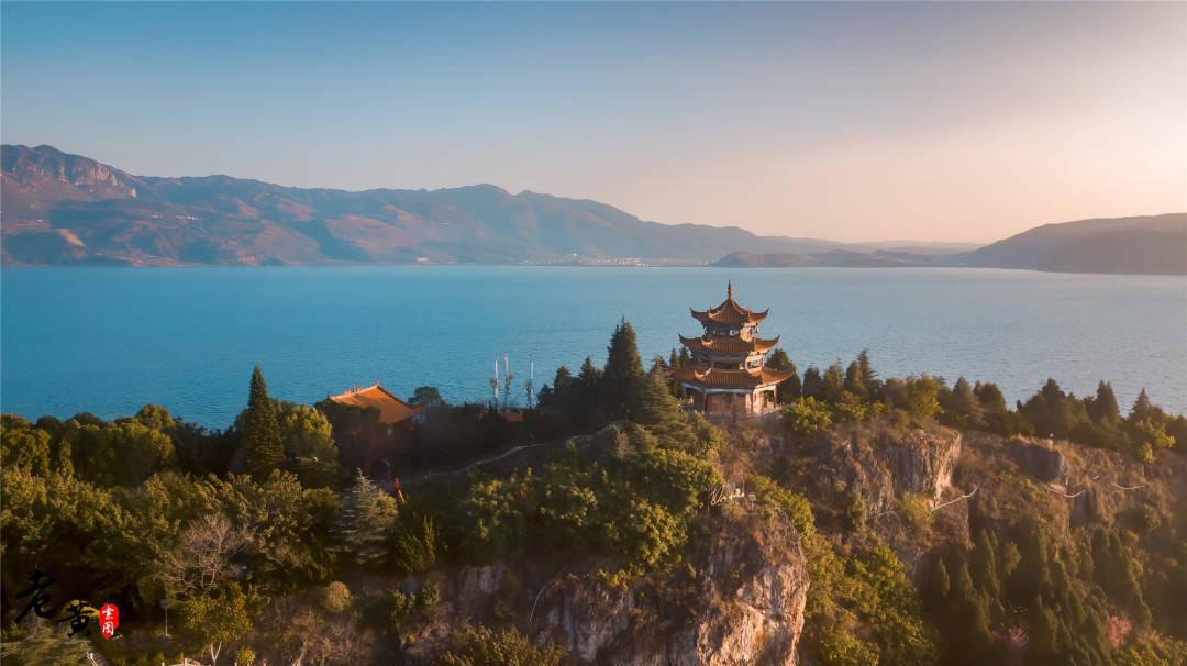 孤山岛,云南抚仙湖上唯一的独立岛屿,矗立湖心,宛如宝石